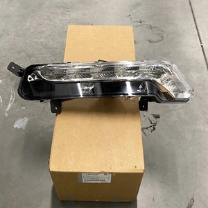 OEM RH Passenger LED Daytime Running Light Fog Lamp 14-20 Chevy Impala 22931248 - Picture 1 of 10