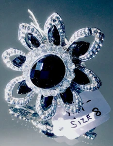 VINTAGE. Hand Made LADY'S RING Silver Plated size 8 Italy Made - Picture 1 of 4