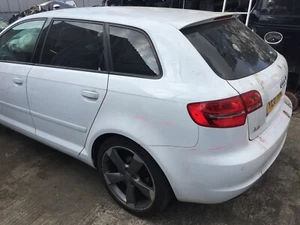AUDI A3 S-LINE 2011 blanco 5 puertas 2,0 TDI motor CFF 170 HP 6 velocidades freno manual - Imagen 1 de 2