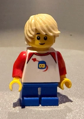 Minifigura LEGO, concretamente el LEGOLAND Park Boy (LLP008) o Kid (fig-008440) Foto 1 de 4