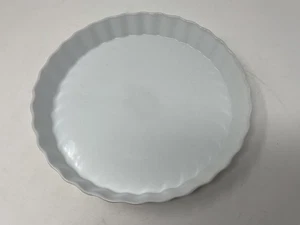 Teglia da forno vintage 10,25" crostata/quiche in porcellana bianca smerlata - Foto 1 di 5