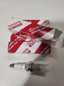 NEW Denso Spark Plug (#90080-91180) - Picture 1 of 3