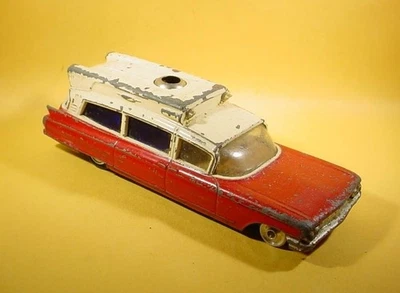 CORGI TOYS # 437 SUPERIOR AMBULANCE ON CADILLAC CHASSIS FOR PARTS / RESTORATION - Image 1 of 4