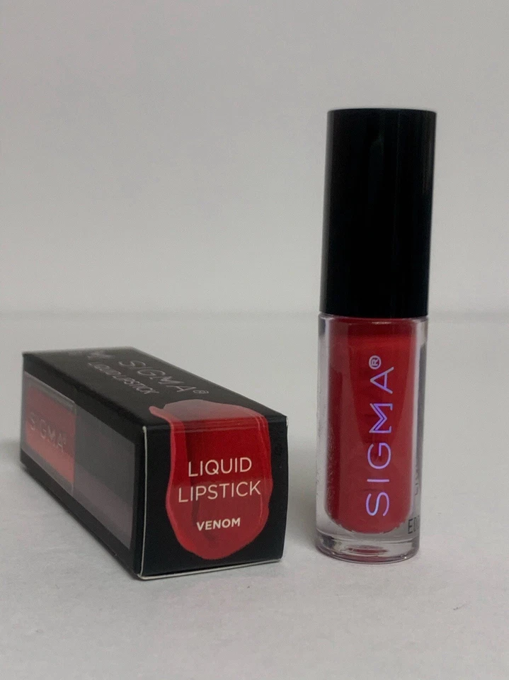 Lápiz labial líquido rojo sangre Sigma Beauty "Venom" tamaño de viaje 0,05 OZ/1,4 G Foto 1 de 1