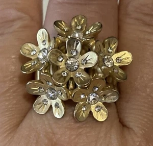 Vintage Large Daisy Flowers Gold Tone Rhinestone Stretch Ring SZ: 7+ Costume - Picture 1 of 8