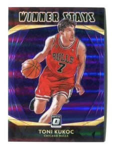 Toni Kukoc Winner Stays PÚRPURA 2020-21 Panini Optic Baloncesto INSERTO #9 Bulls - Imagen 1 de 2