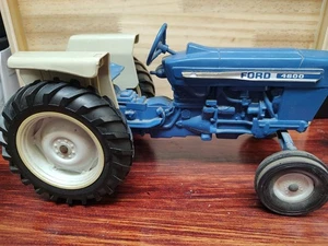 Vtg Ertl 1/12 Ford 4600 Tractor w/Plastic Fenders, Good Played With Condition - Picture 1 of 11