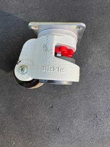 Blickle 2-13/16" Raddurchmesser Nivelliergewinde Schaftrolle mit Vierkantplatte - Bild 1 von 5