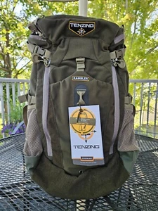 Tenzing Rambler Day Backpack With Hydration Pack Brand New - Picture 1 of 7