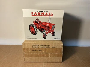 1995 Farm show edition Farmall international 14116 scale New In Box - Picture 1 of 6