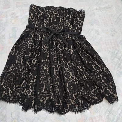 Neiman Marcus Robert Rodriguez Black Lace Strapless knee length Dress Size 14.   - Image 1 of 4
