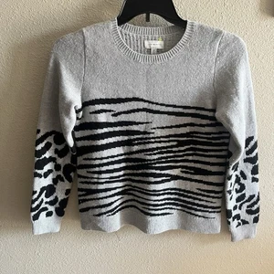 Schwarzer Pullover der Marke Lucky mit grauen Linien Größe S Top Zustand! - Bild 1 von 3