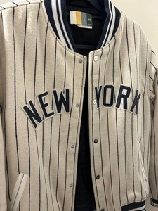 Chaqueta KITH New York Yankees Stadium M Beige Rayas Licencia MLB - Imagen 1 de 5