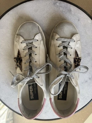 Top bajo Golden Goose Superstar talla 38 rosa plata leopardo Foto 1 de 4