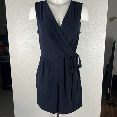 Mameluco envolvente sintético azul marino Emma & Michele - talla pequeña Foto 1 de 4