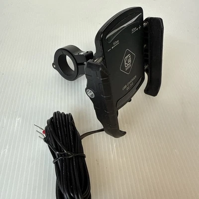 Cargador de montaje para teléfono Harley USB de aluminio con puerto de carga rápida USB C Kewig Foto 1 de 4