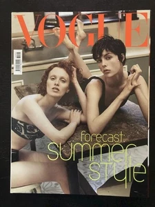 Vogue I 5/2013 Karen Elson Edie Campbell - Picture 1 of 6