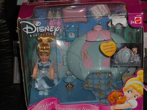 RARE 2003 DISNEY PRINCESS BEDTIME CARRIAGE CINDERELLA PLAYSET!! - Picture 1 of 1