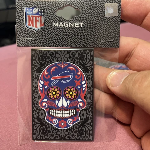 Buffalo Bills Sugar Skull Magnet 2x3 NFL Cover