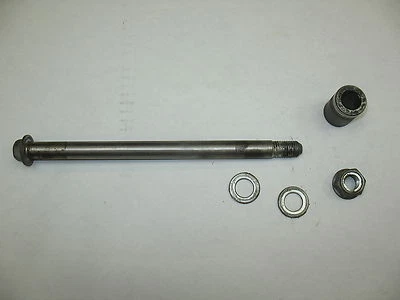 Honda CB250 CB 250 1991 Nighthawk eje delantero perno + buje espaciador - bonito Foto 1 de 4