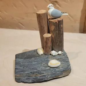 Gabbiano Dock Molo Pilings Nautica Spiaggia Base Roccia Arte Popolare 4"- Fienile Swanky - Foto 1 di 12