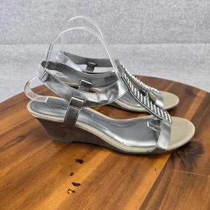 Comfort Plus by Predictions silberne Keilsandalen mit Strassdetail Größe 9W - Bild 1 von 13