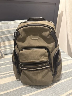 Mochila de Viaje Unisex GreenTUMI Alpha Bravo Navegación Triple Bolsillo Prescindible Foto 1 de 4