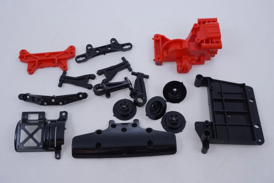 Tamiya Sortiment Verschiedene Zubehör Für Automodell 1:10 RC - Vintage Modellbau - Bild 1 von 1