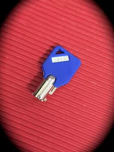Original BATON/ BDS J015 Key -Vending, Coin Operated, Gumball, Arcade, Pinball - Picture 1 of 4