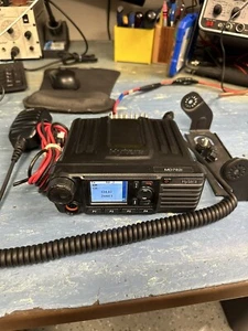 TESTED Hytera MD782i U1 400-470 MHz 45 Watt UHF Two Way Radio FULL KIT - Picture 1 of 4
