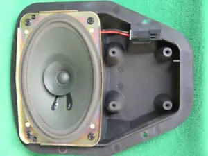 GM OEM ORIGINAL EQUIPMENT FRONT DOOR RADIO SPEAKER 1992-1998 PONTIAC GRAND AM - Picture 1 of 1
