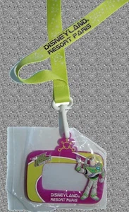 DLP DISNEY Buzz Lightyear Laser Blast Lanyard with Ticket Holder - Paris - Picture 1 of 1