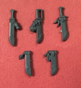 NUEVO Space Wolves GARRAS DE SANGRE 5 X CUCHILLOS Y VAINAS - Brocas 40K - Imagen 1 de 1