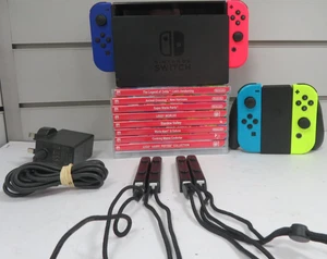 NINTENDO SWITCH V2 HAC 001-(01) 2 MANOPOLE CARICATORE JOY-CON E 9 GIOCHI RWXYZ - Foto 1 di 24