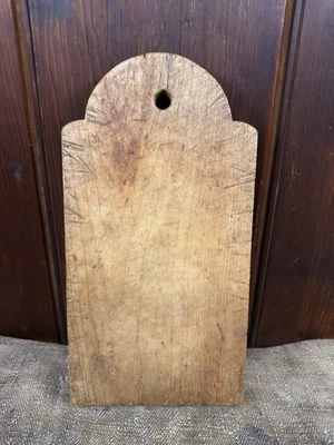 Antique Wooden Handmade Cutting Chopping Board Tombstone Top Patina - Image 1 of 4