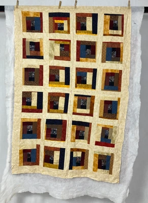 Edredón de cabaña de troncos multicolor de retazos de bloques precioso hecho a mano de colección 150x101 cm - Imagen 1 de 4