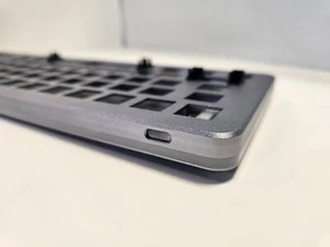 Drop ALT Aluminum Case - Picture 1 of 9