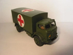DINKY TOYS FORDSON MILITARY AMBULANCE AVEC VITRES NEUF REF 626 - Imagen 1 de 4
