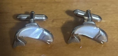 Gemelos vintage firmados Swank Fish tono dorado madreperla cuerpo trucha salmón Foto 1 de 3