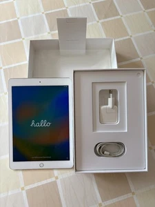 ipad pro 9.7 Silver 32Gb Wifi - met originele oplader in originele verpakking - Afbeelding 1 van 4