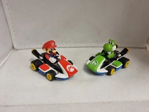 Paquete de figuras de Mario Kart de Mario & Yoshi en autos - Imagen 1 de 5