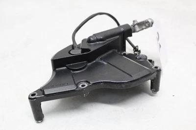 06-20 SUZUKI GSXR 600 750 OEM ENGINE SPROCKET COVER - Image 1 of 4