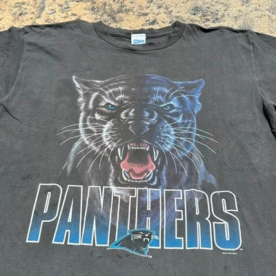 复古 90 年代 Carolina Panthers Big Logo 重印衬衫 AN55538 — 第 1/3 张图片