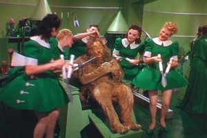 Wizard of Oz Rare Studios Movie Prop Item ✨️ - Picture 1 of 22