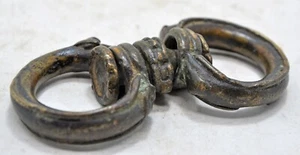 Antiguo anillo colgante de latón herrajes original antiguo grabado a mano - Imagen 1 de 4