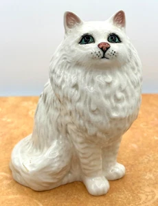 Beswick England Persian White Seated Cat Figurine #1880 Albert Hallam 5.25"h VTG - Picture 1 of 16