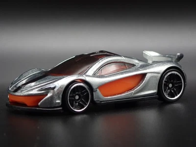 Modello Auto Diecast Diorama 1:64 MCLAREN P1 Super Car Rara Argento 2013-2015 - Immagine 1 di 4