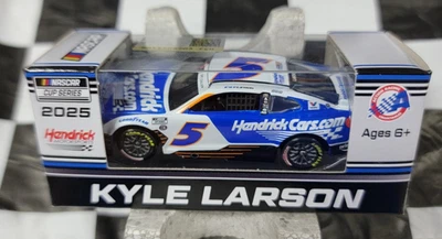 Kyle Larson #5 Hendrickcars.Com H1100 2025 Chevrolet ZL1 1:64 Scala C52565HDDKL - Immagine 1 di 4
