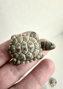 Wade England miniatura tartaruga statuina vintage ceramica tartaruga animale figura Regno Unito - Foto 1 di 5