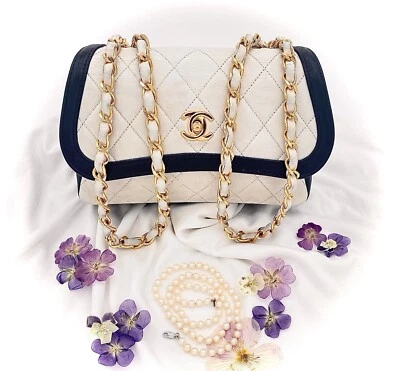 Bolso vintage de piel de cordero Chanel 1989-1991 con solapa única con cadena con regalo de perlas Foto 1 de 4